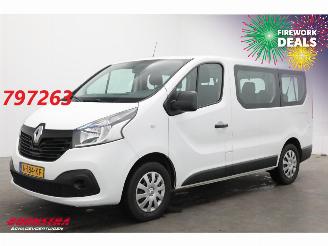 Schade bestelwagen Renault Trafic Passenger 1.6 dCi Expression 9-Persoons Airco Bluetooth 2018/1