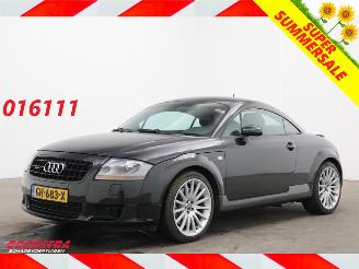 krockskadad bil auto Audi TT 3.2 V6 quattro Aut. Sport Bose Cruise Leder Alcantara Sportstoelen 2004/1
