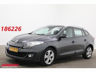 krockskadad bil auto Renault Mégane 1.2 TCe Bose Navi Clima Cruise PDC 148.996 km! 2012/7