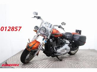 Vaurioauto  motor cycles Harley-Davidson  107 FLDE Softail Deluxe 5HD Jekill & Hyde ABS LED 18.643 km! 2019/9