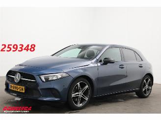 krockskadad bil auto Mercedes A-klasse 180 LED Navi Clima Cruise Camera SHZ 32.862 km! 2021/11