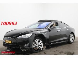 krockskadad bil auto Tesla Model S 85D Panorama Autopilot Leder 2015/11