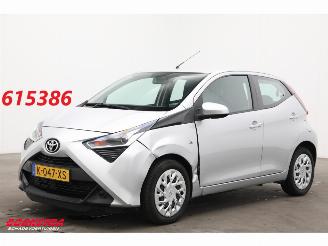 skadebil auto Toyota Aygo 1.0 VVT-i x-play Airco Cruise Camera 44.294 km! 2021/3