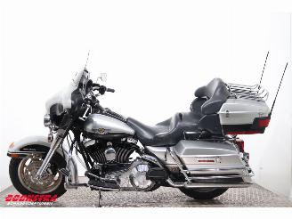 Harley-Davidson  FLHTCUI Electra Glide Ultra Classic 100 Years Ed. Cruise Radio 11.527mi! picture 5