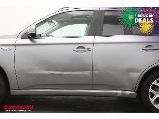 Mitsubishi Outlander 2.0 PHEV Instyle Schuifdak Leder Navi Clima Cruise Camera SHZ AHK picture 6