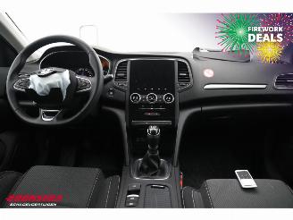 Renault Mégane Estate 1.3 TCe 140 Equilibre LED Navi Clima Cruise PDC 6.773 km! picture 13