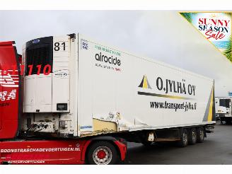 krockskadad bil auto Krone Astra SD Carrier Vector 1950 MT LBW Multitemp. Doppelstock 2018/4