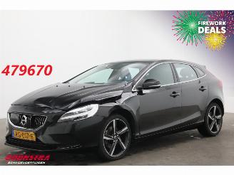krockskadad bil auto Volvo V-40 2.0 T3 Nordic+ Pano LED Memory Leder Camera SHZ 2017/11