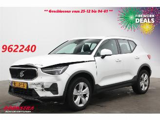 damaged passenger cars Volvo XC40 2.0 B3 Core Navi Clima Carplay Sportzetels 2022/10
