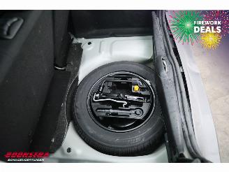 Peugeot 208 1.2 PureT. Signature Navi Camera Carplay Airco Cruise picture 7