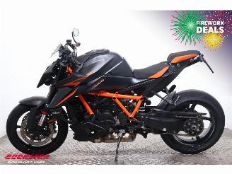 KTM  1390 SuperDuke R Akrapovic LED Cruise picture 5