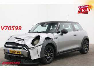 Unfallwagen Mini Cooper SE Camden Edition 33 kWh LED Navi Clima Cruise SHZ PDC 2024/2