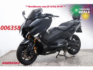 skadebil motor Yamaha  T-Max 530 Black Max Akrapovic 2017/8