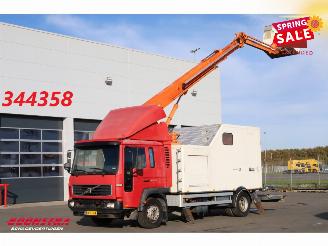 krockskadad bil motor Volvo FL 220 Hubarbeitsbuhne Custers T200 18T 2003/5