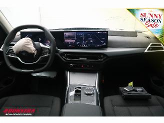 BMW 3-serie 330e Schuifdak 360° LED Cruise SHZ 4.216 km! picture 15