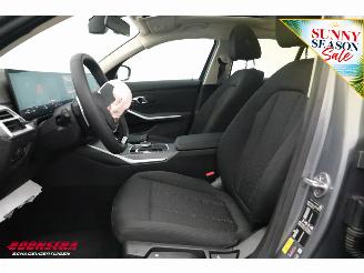 BMW 3-serie 330e Schuifdak 360° LED Cruise SHZ 4.216 km! picture 17