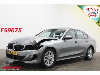 BMW 3-serie 330e Schuifdak 360° LED Cruise SHZ 4.216 km! picture 1