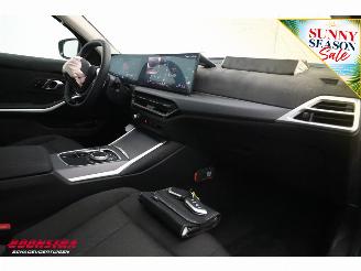 BMW 3-serie 330e Schuifdak 360° LED Cruise SHZ 4.216 km! picture 14