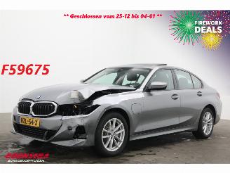 damaged passenger cars BMW 3-serie 330e Schuifdak 360° LED Cruise SHZ 4.216 km! 2025/8
