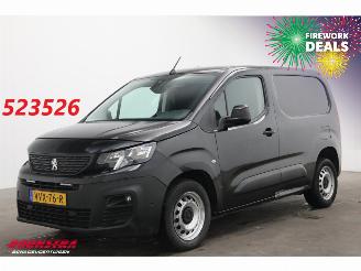 krockskadad bil bedrijf Peugeot Partner 1.5 BlueHDi 130 PK Aut. Apple/Android Airco Cruise Camera AHK 2023/6