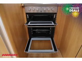 Swift  Charisma 220 BY 2006 Oven picture 14