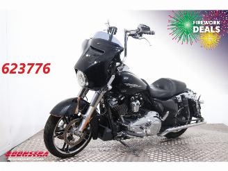 krockskadad bil motor Harley-Davidson  FLHX Street Glide LED Cruise Radio 2017/1