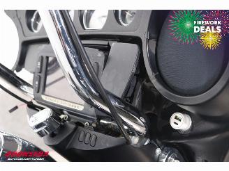 Harley-Davidson  FLHX Street Glide LED Cruise Radio picture 16