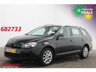krockskadad bil auto Volkswagen Golf Variant 1.2 TSI Comfort BlueMotion Navi Clima Cruise PDC 2013/1