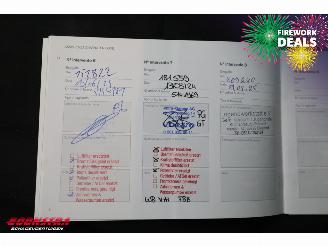 Volvo V-40 Cross Country 2.0 D2 Aut. Kinetic Navi Airco Cruise picture 16