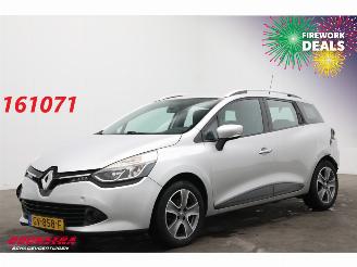 krockskadad bil auto Renault Clio Estate Grandtour 1.5 dCi ECO Night Day Navi Airco Cruise PDC 2015/8