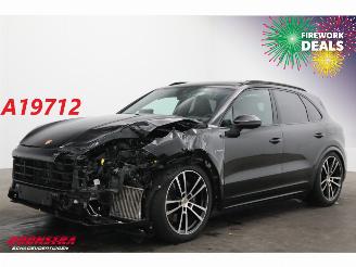 krockskadad bil auto Porsche Cayenne 3.0 E-Hybrid Pano LED ACC HUD Sport Chrono PDLS+ PASM AHK 2023/10