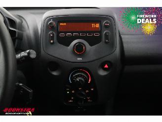 Toyota Aygo 1.0 VVT-i x-fun Airco Bluetooth Cruise 80.608 km! picture 15