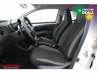 Toyota Aygo 1.0 VVT-i x-fun Airco Bluetooth Cruise 80.608 km! picture 16