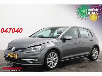 krockskadad bil auto Volkswagen Golf 1.5 TSI Highline ACC Virtual Navi Clima PDC 2018/11
