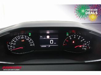 Peugeot 208 1.2 PureTech Allure Navi Clima Cruise PDC picture 18