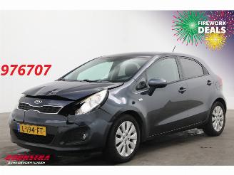 krockskadad bil auto Kia Rio 1.2 CVVT ComfortLine Clima Cruise SHZ LRHZ PDC 132.607 km! 2014/10