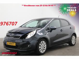 damaged passenger cars Kia Rio 1.2 CVVT ComfortLine Clima Cruise SHZ LRHZ PDC 132.607 km! 2014/10