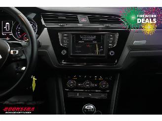 Volkswagen Touran 1.6 TDI VAN Navi Clima Cruise SHZ PDC AHK 143.757 km! picture 17