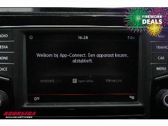 Volkswagen Touran 1.6 TDI VAN Navi Clima Cruise SHZ PDC AHK 143.757 km! picture 25