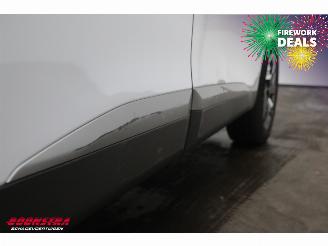 Peugeot e-2008 EV GT 54 kWh LED ACC Navi Clima Camera picture 15