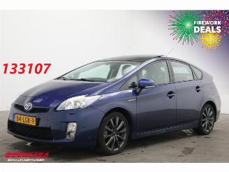 krockskadad bil auto Toyota Prius 1.8 Dynamic Pano Solar Navi Clima Cruise Camera AHK 2010/5