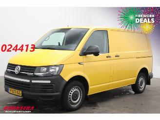 Tweedehands bestelwagen Volkswagen Transporter 2.0 TDI 150 PK L1-H1 2X Schuifdeur Airco Cruise PDC AHK 2017/9