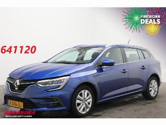 krockskadad bil auto Renault Mégane Grandtour 1.3 TCe 140 Equilibre LED Navi Clima Cruise PDC 2023/10