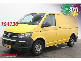 krockskadad bil bedrijf Volkswagen Transporter 2.0 TDI 150 PK L1-H1 2X Schuifdeur Airco Cruise AHK 2016/9
