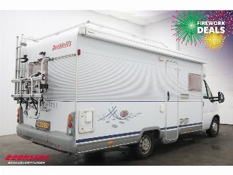 Dethleffs  T 6541 Advantage 2.8 JTD Luifel Fietsendrager Frans Bed picture 3