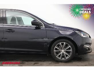 Peugeot 308 1.2 PureTech Aut. Allure Pano LED Navi Clima Cruise PDC picture 6