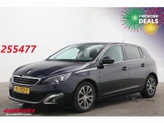 uszkodzony samochody osobowe Peugeot 308 1.2 PureTech Aut. Allure Pano LED Navi Clima Cruise PDC 2016/10