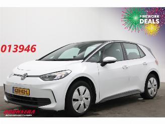 Auto incidentate Volkswagen ID.3 Pure Oranje Edition 52 kWh LED ACC Apple/Android LRHZ SHZ 2025/1