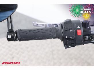 Suzuki  GSR 750 ABS picture 19