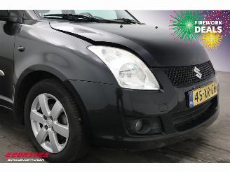 Suzuki Swift 1.3 Shogun 5-DRS Airco Bluetooth 109.026 km! picture 6